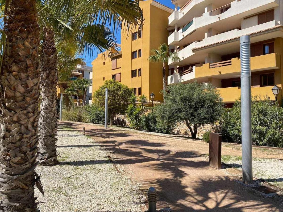 Acogedor Apartamento Al Lado De La Playa Alicante Bagian luar foto