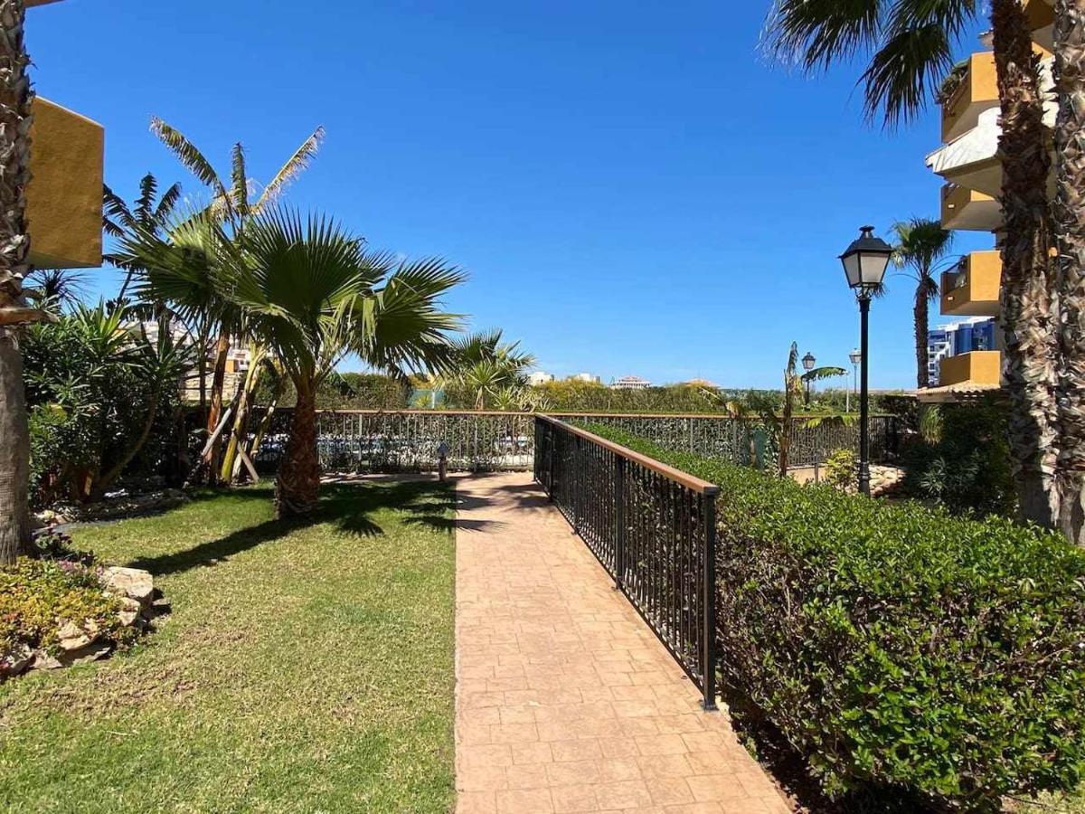 Acogedor Apartamento Al Lado De La Playa Alicante Bagian luar foto